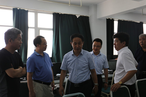 河北省考试院高志良副院长等一行来集团两院检查招生录取工作