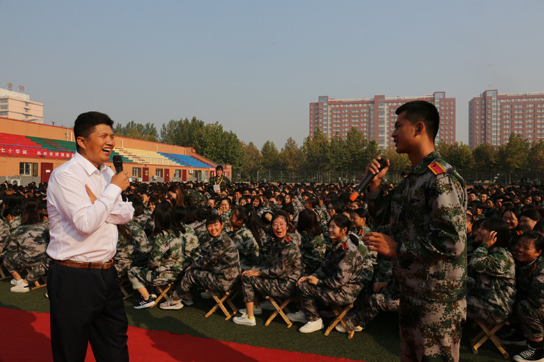 周虎震教授为万名新生作励志报告备受欢迎