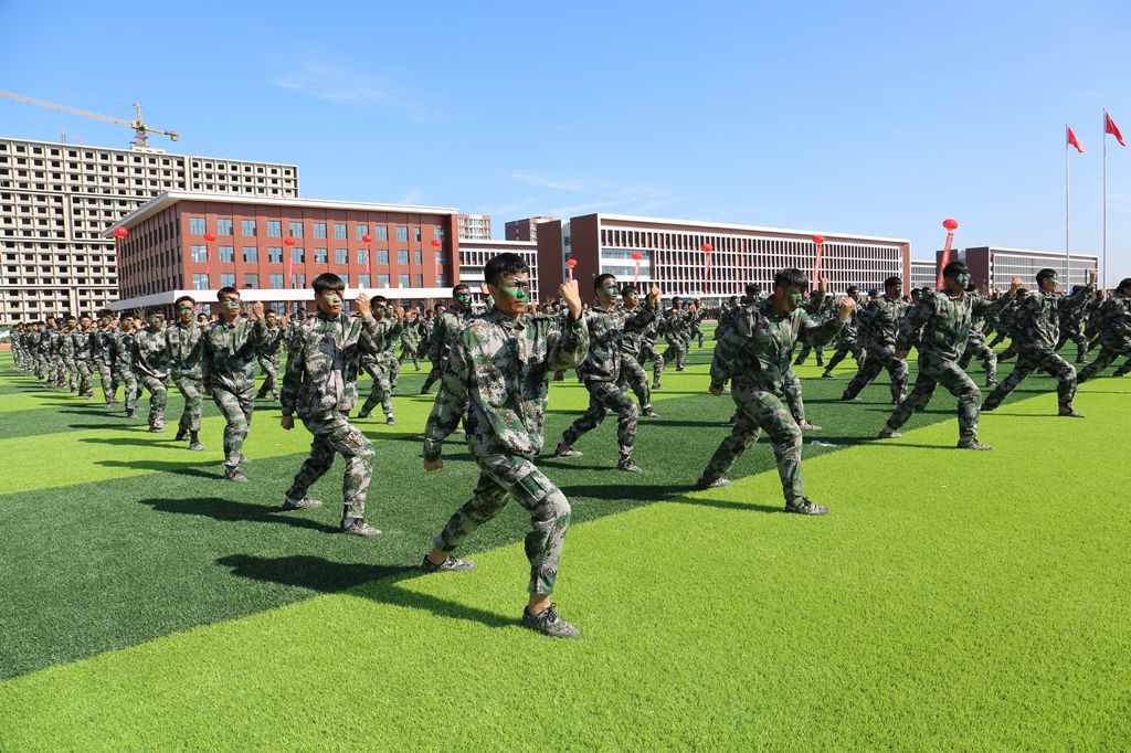 河北科技学院曹妃甸校区举行开学典礼