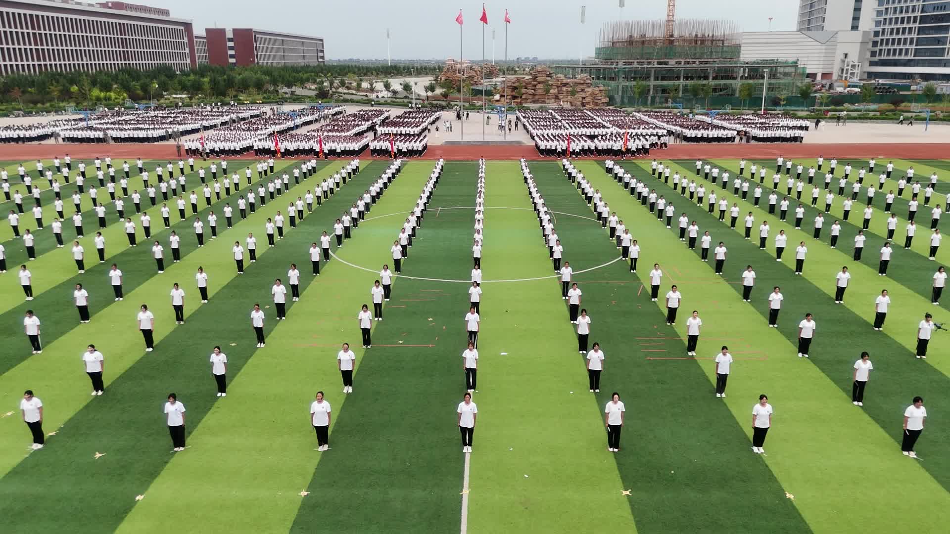 河北科技学院举办2024级新生开学典礼暨第40个教师节庆祝大会